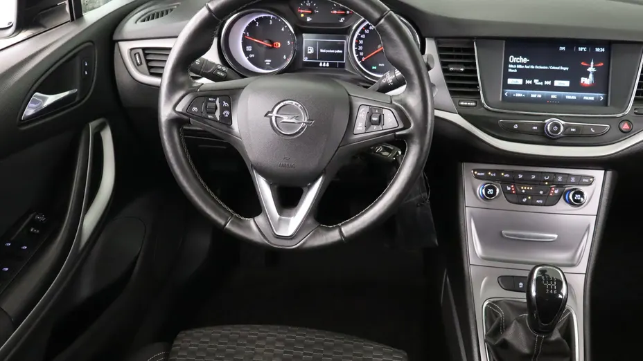 Opel Astra -