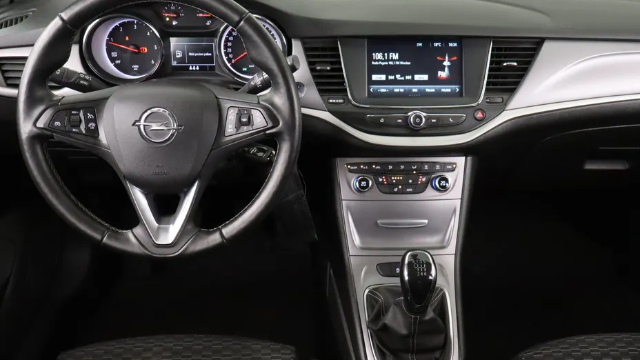 Opel Astra -