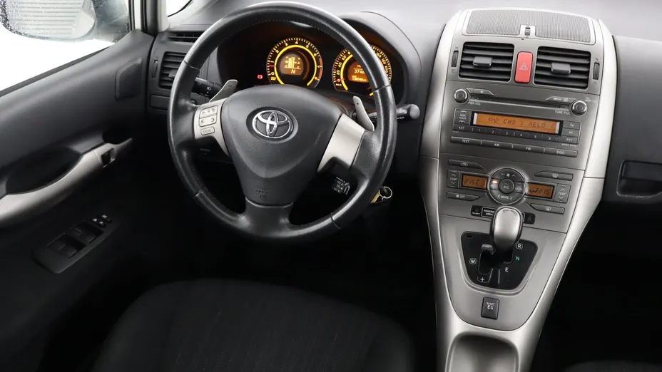 Toyota Auris -