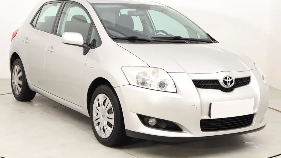 Toyota Auris -