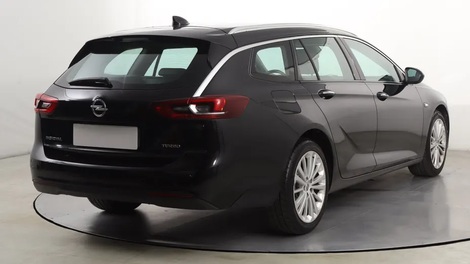 Opel Insignia -