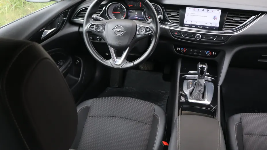 Opel Insignia -