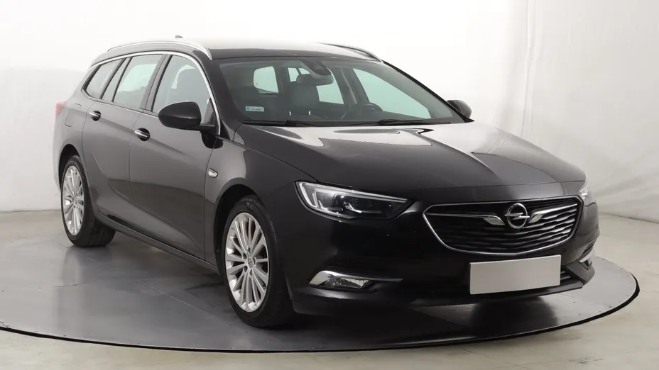 Opel Insignia -