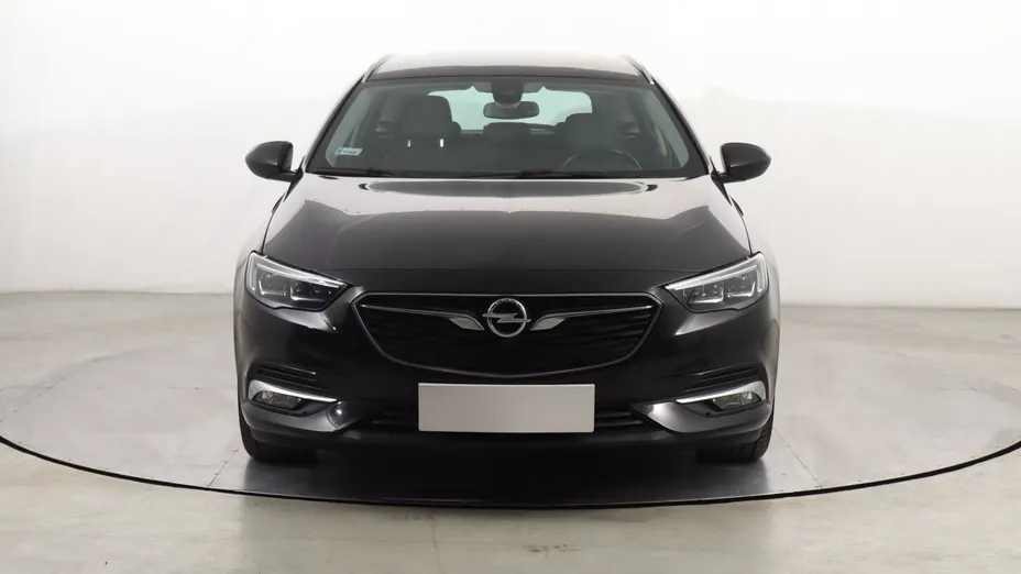 Opel Insignia -