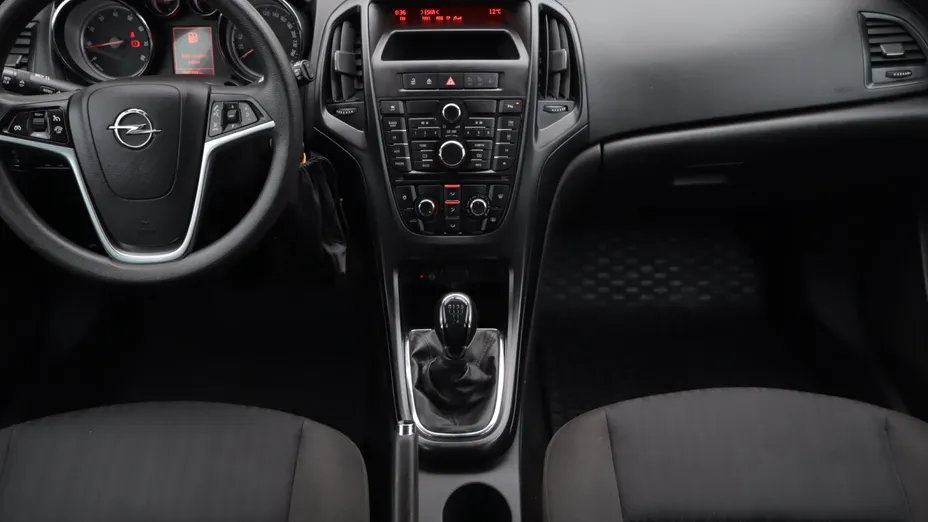 Opel Astra -