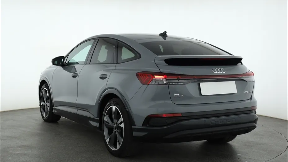 Audi Q4 Sportback e-tron -