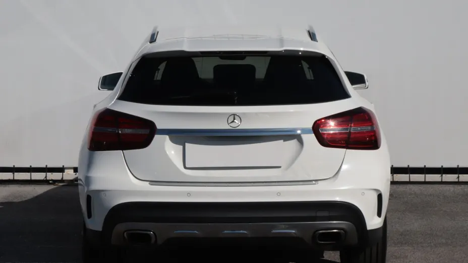 Mercedes GLA -
