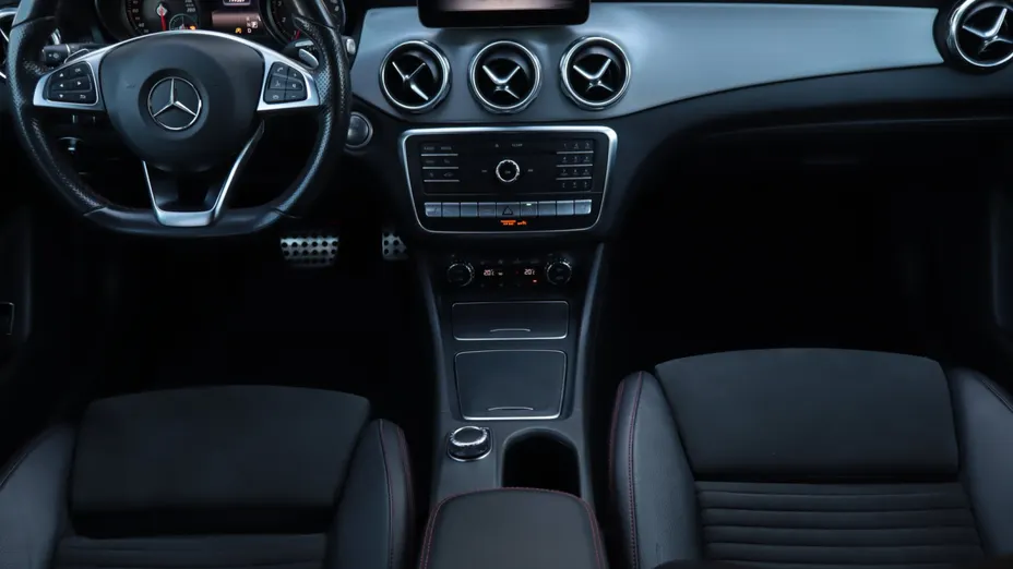 Mercedes GLA -