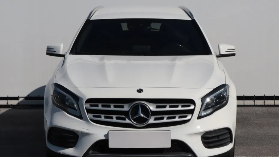 Mercedes GLA -