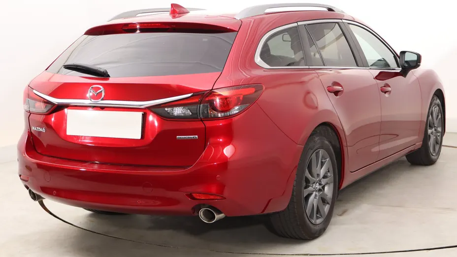Mazda 6 -