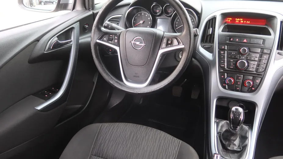Opel Astra -