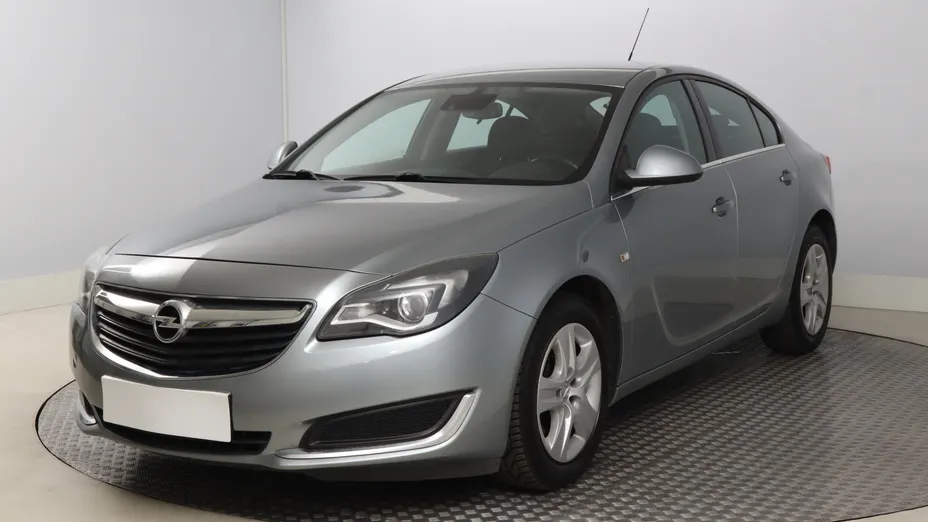 Opel Insignia -