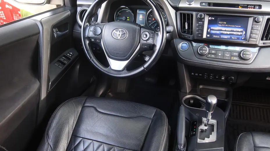 Toyota RAV4 -