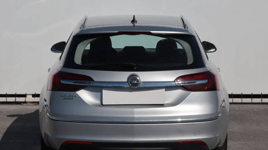 Opel Insignia -