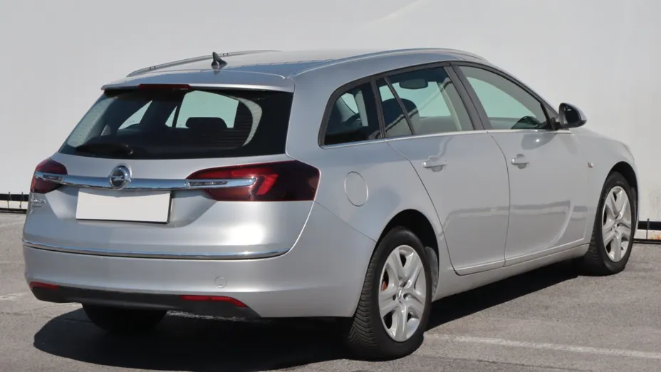 Opel Insignia -