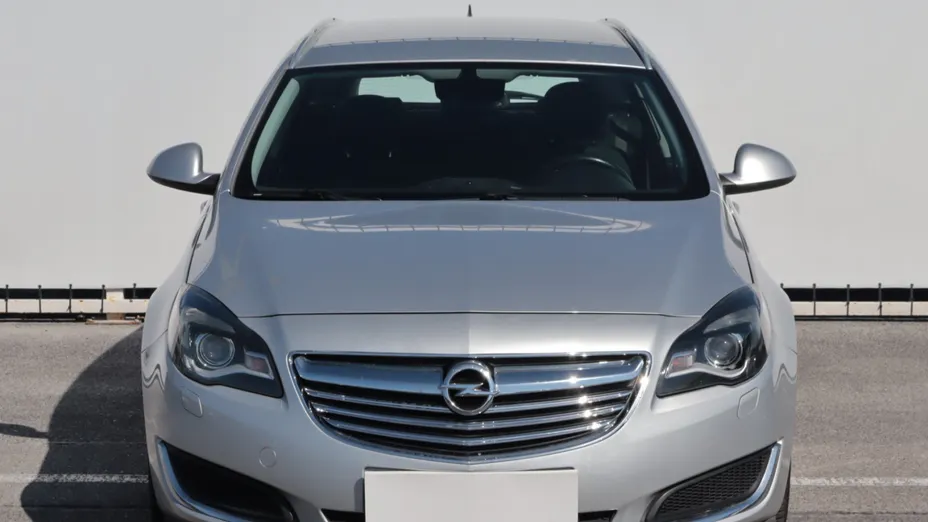 Opel Insignia -