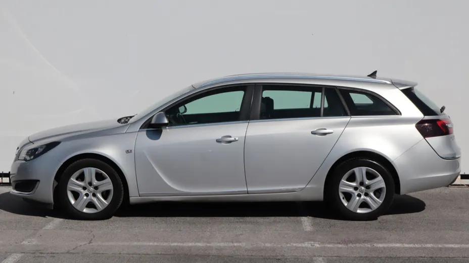 Opel Insignia -