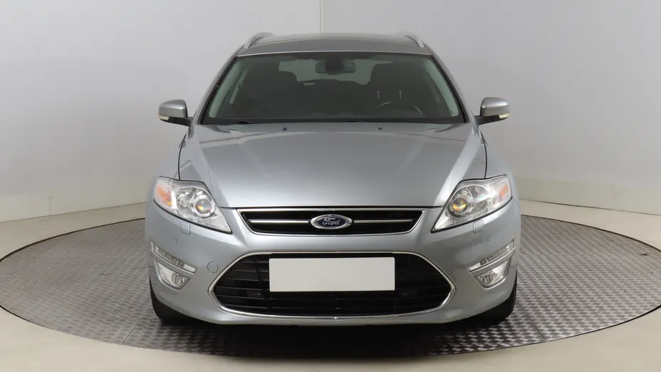 Ford Mondeo -