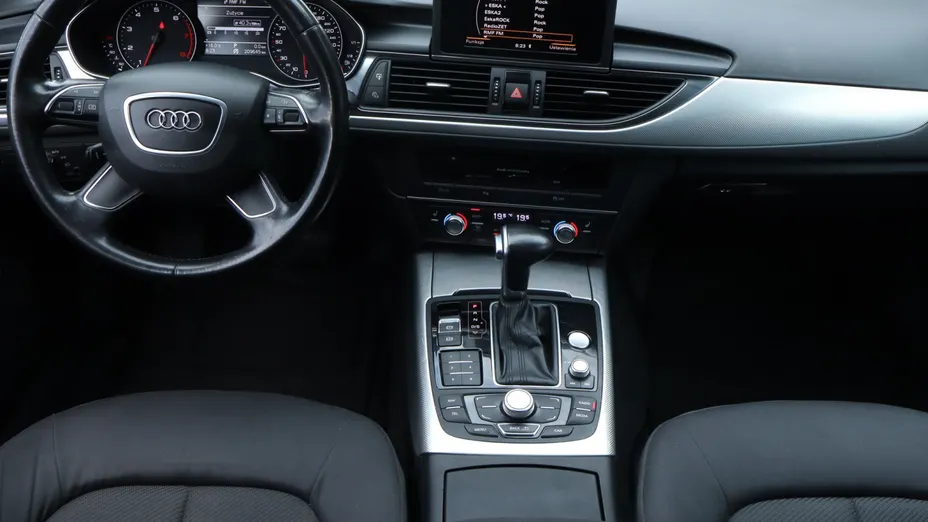 Audi A6 -