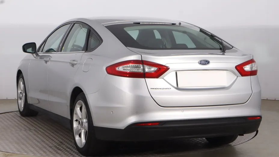 Ford Mondeo -