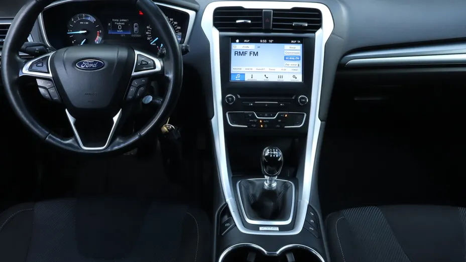 Ford Mondeo -