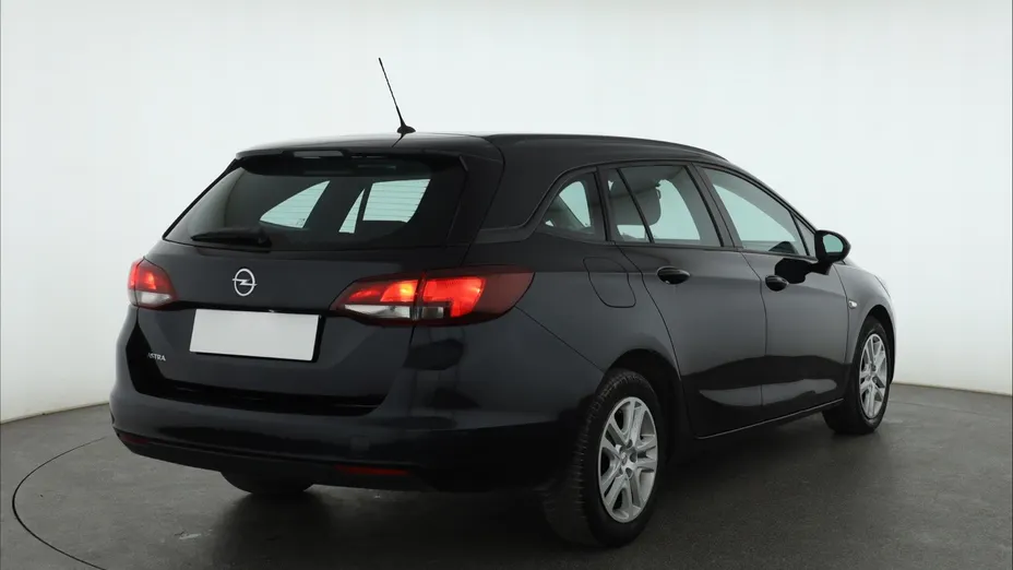 Opel Astra -
