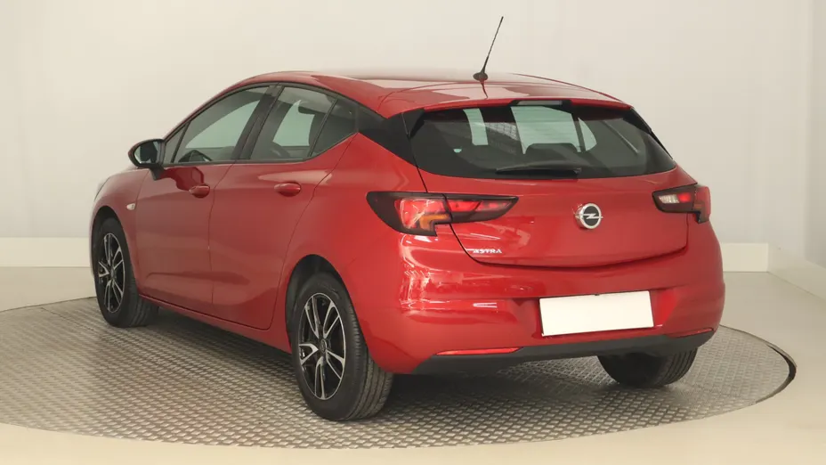 Opel Astra -