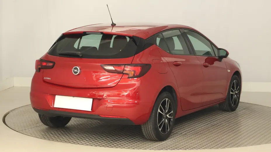 Opel Astra -