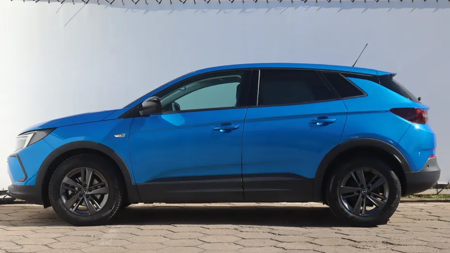 Opel Grandland -