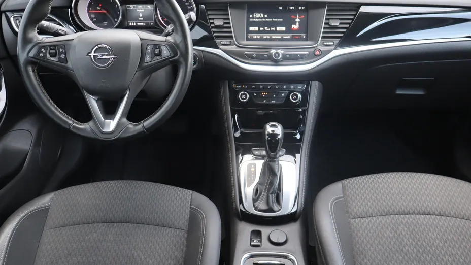 Opel Astra -