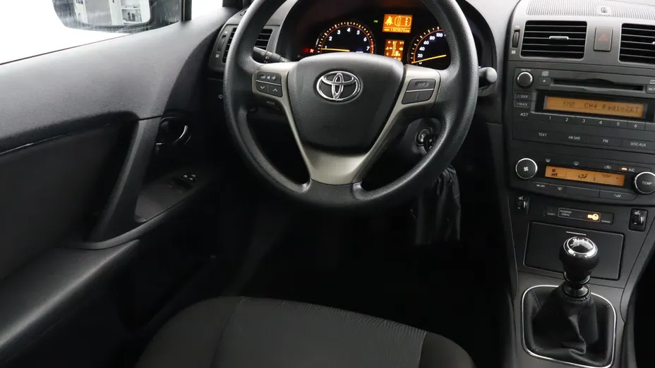 Toyota Avensis -