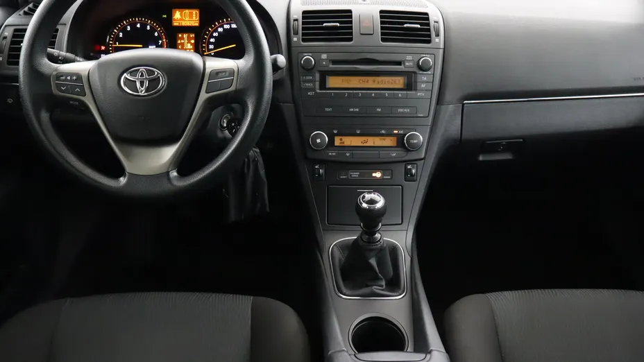 Toyota Avensis -
