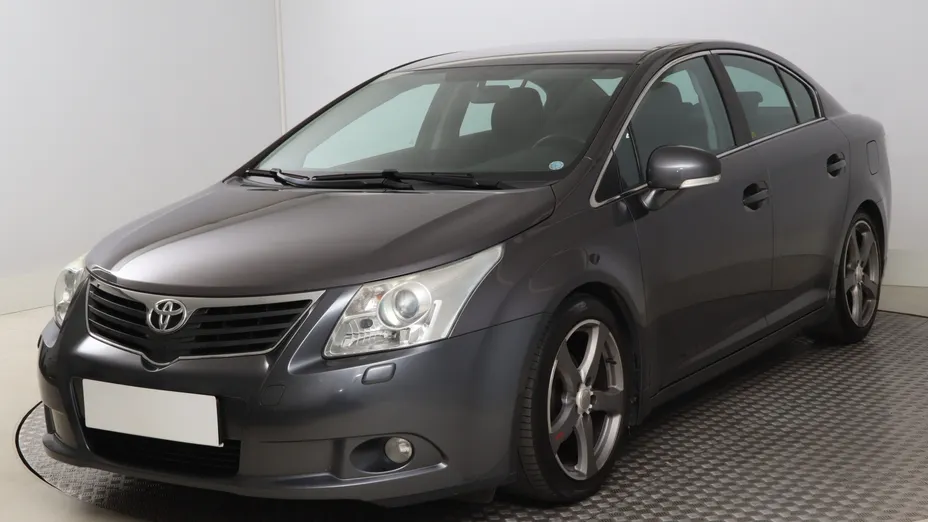 Toyota Avensis -