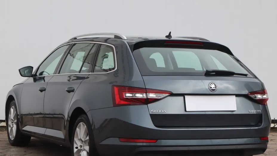 Skoda Superb -