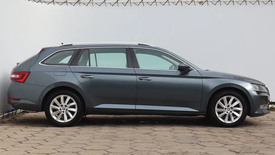 Skoda Superb -