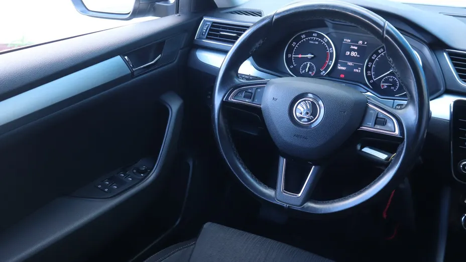 Skoda Superb -