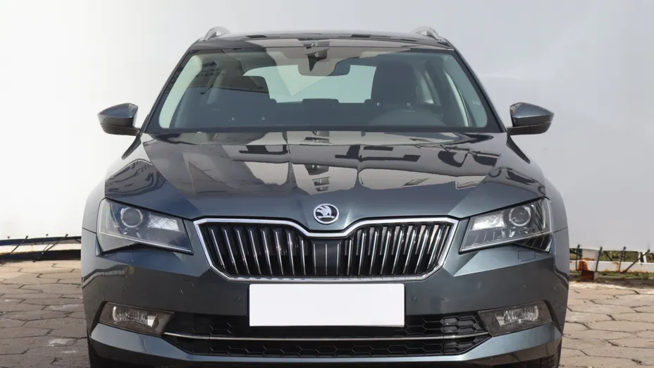 Skoda Superb -