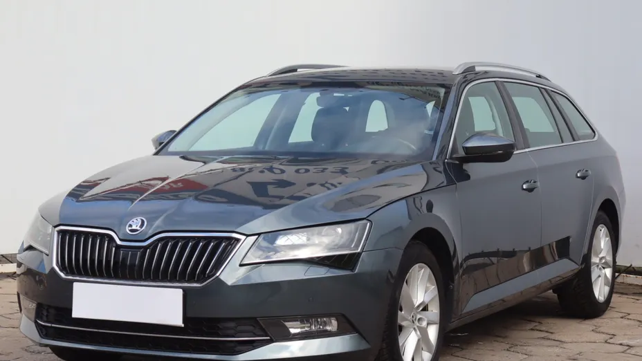 Skoda Superb -