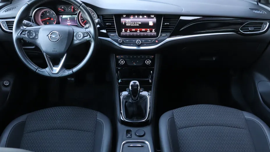 Opel Astra -