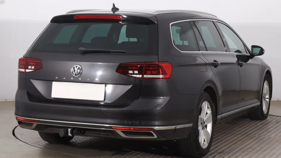 VW Passat -