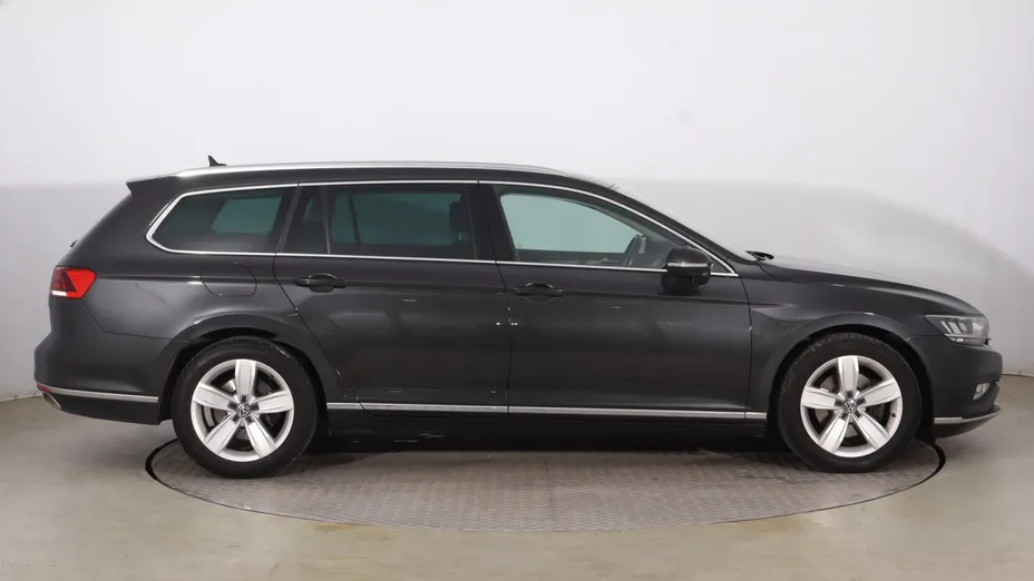 VW Passat -