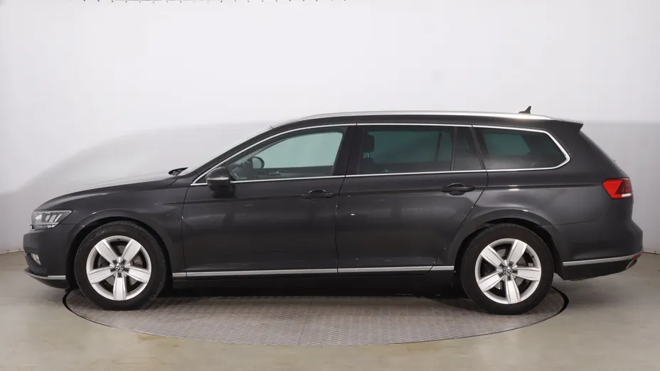 VW Passat -