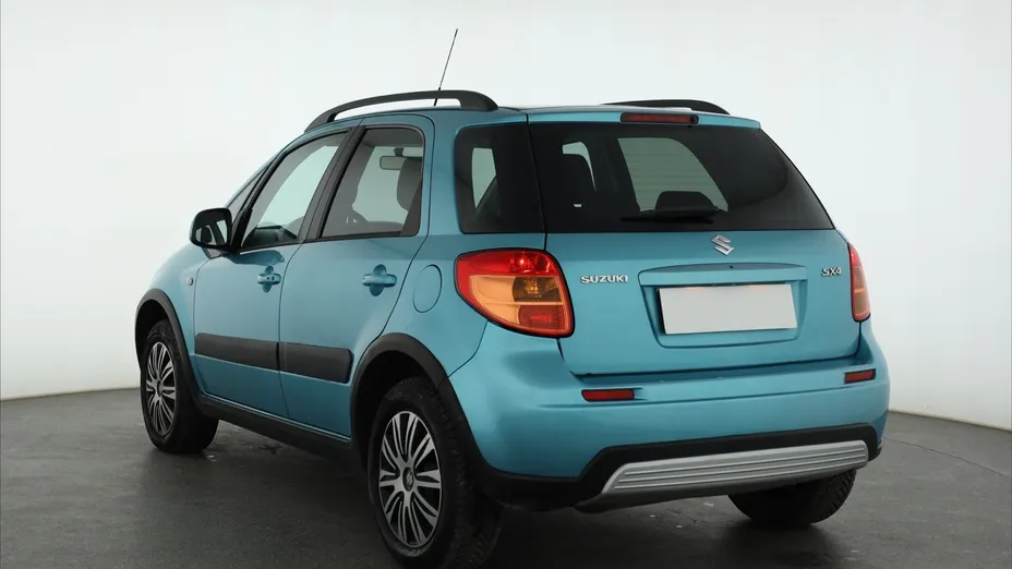Suzuki SX4 -