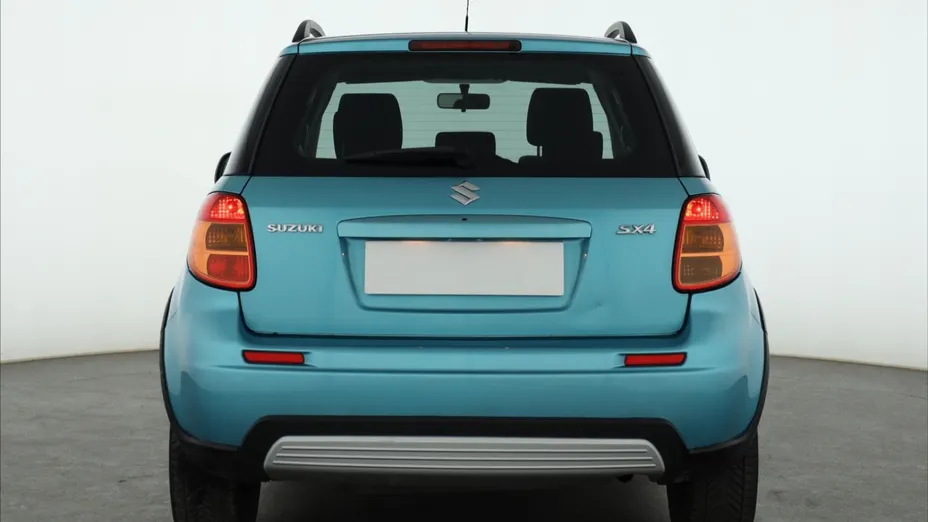 Suzuki SX4 -