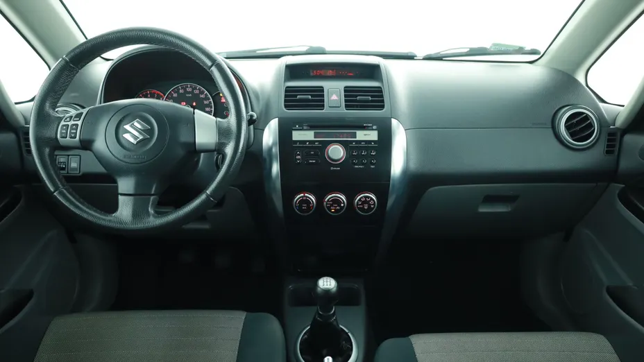 Suzuki SX4 -