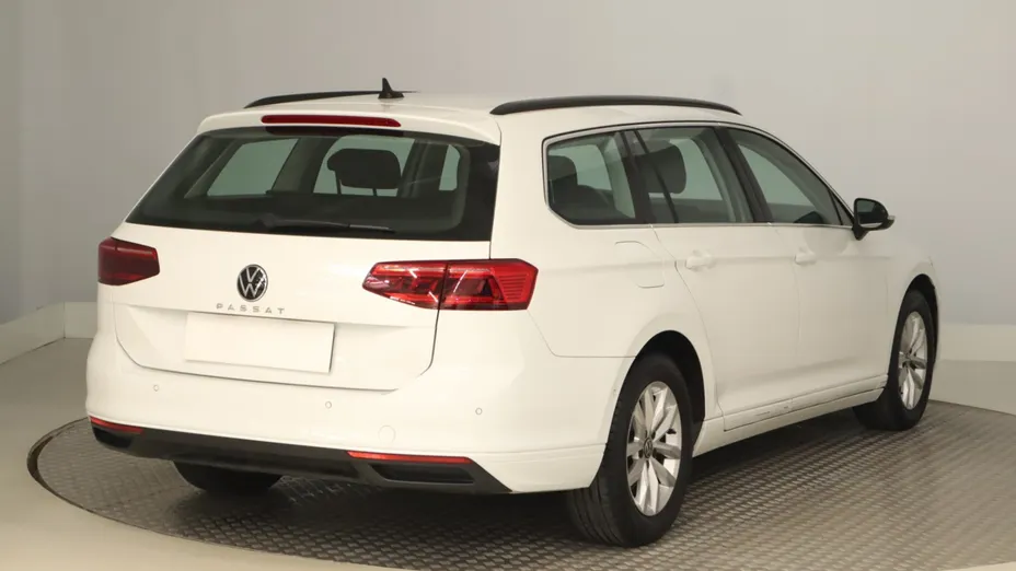 VW Passat -