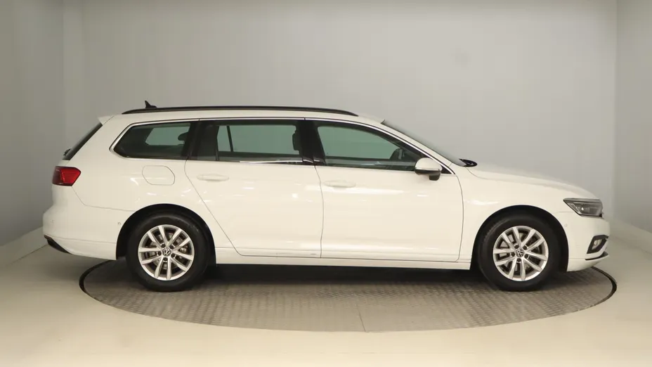 VW Passat -