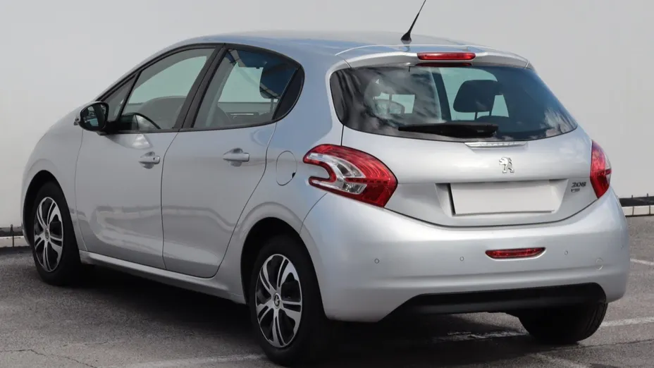 Peugeot 208 -