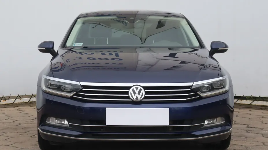 VW Passat -