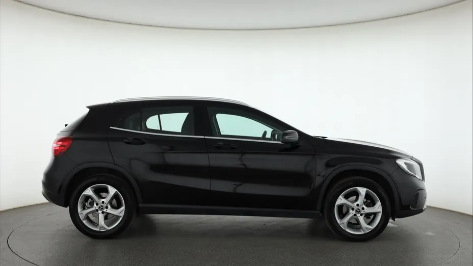Mercedes GLA -